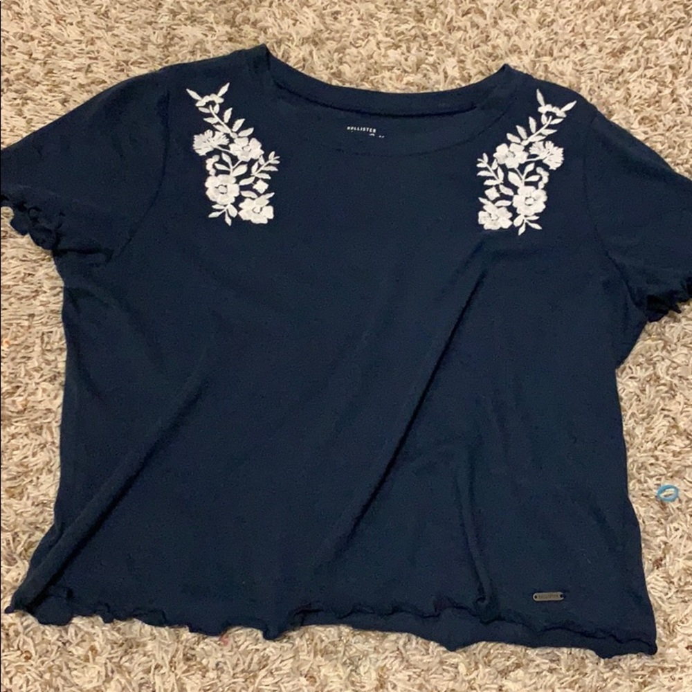 Hollister top
